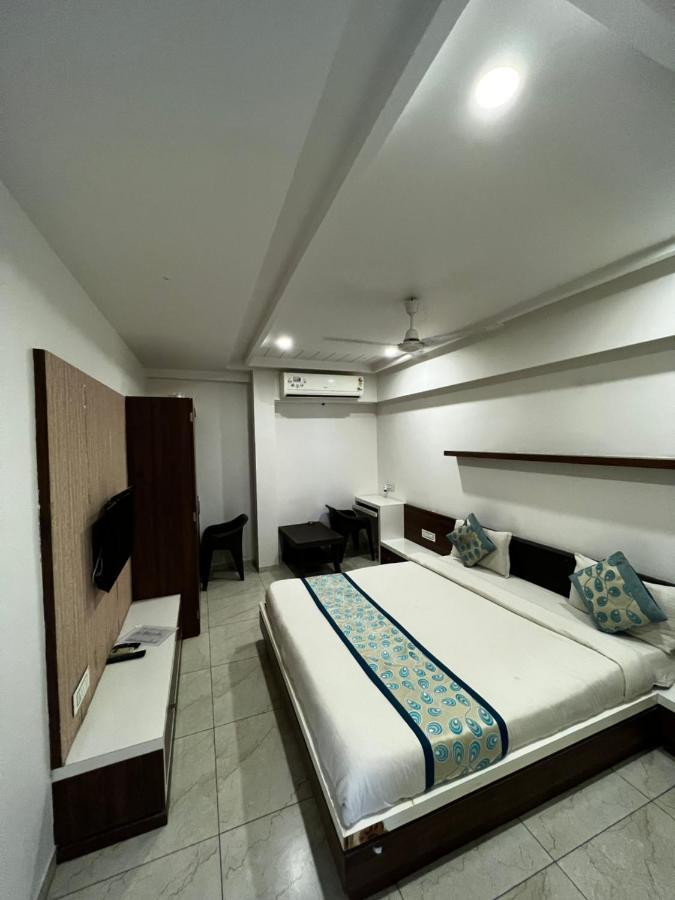 Hotel Savera Inn Morbi Luaran gambar