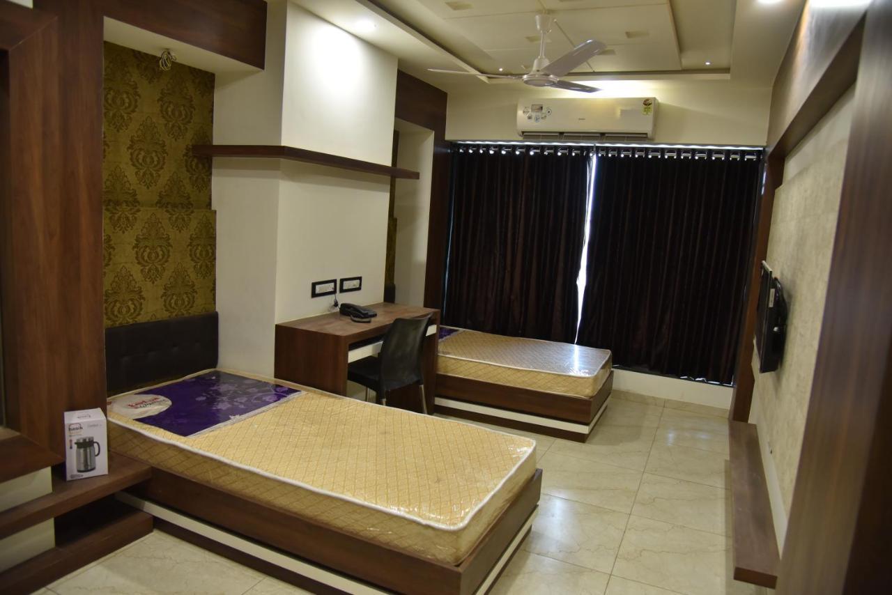 Hotel Savera Inn Morbi Luaran gambar
